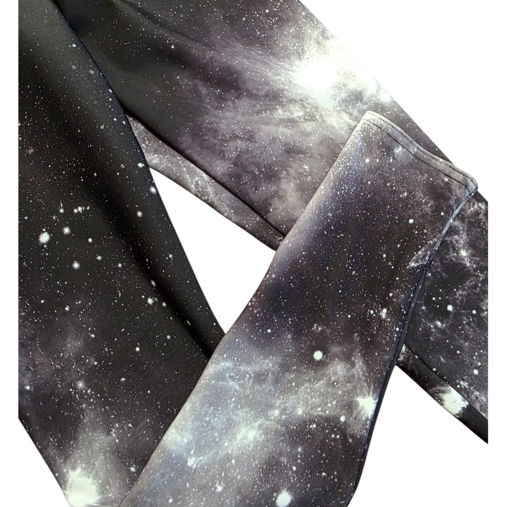 BlackMilk Galaxy Print Leggings Black White Nebula Stars Made in Australia M - Picture 4 of 7